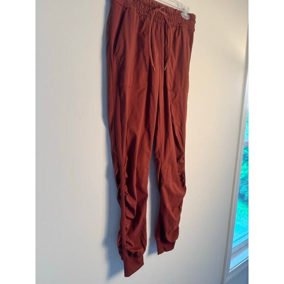 Lululemon Women’s Beyond the Studio Terracota Joggers Size 6 Pants - Picture 6 of 10